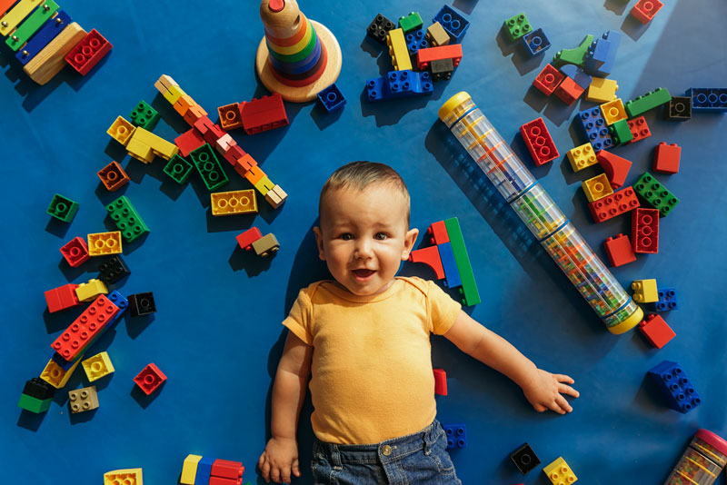 15 juguetes que ayudan al bebé a desarrollar la comprensión de la