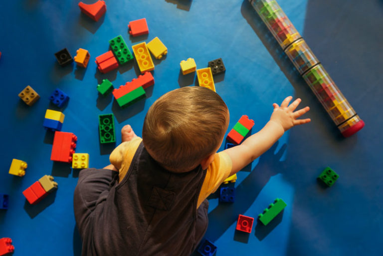 Desarrollo del niño ¿A los cuantos meses se sienta un bebé?
